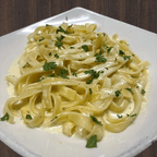 Best Fettuccini Alfredo Di Giana in Green Bay, WI